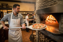 Charger l'image dans la galerie, Pizzaiolo inforna - Azione realistica