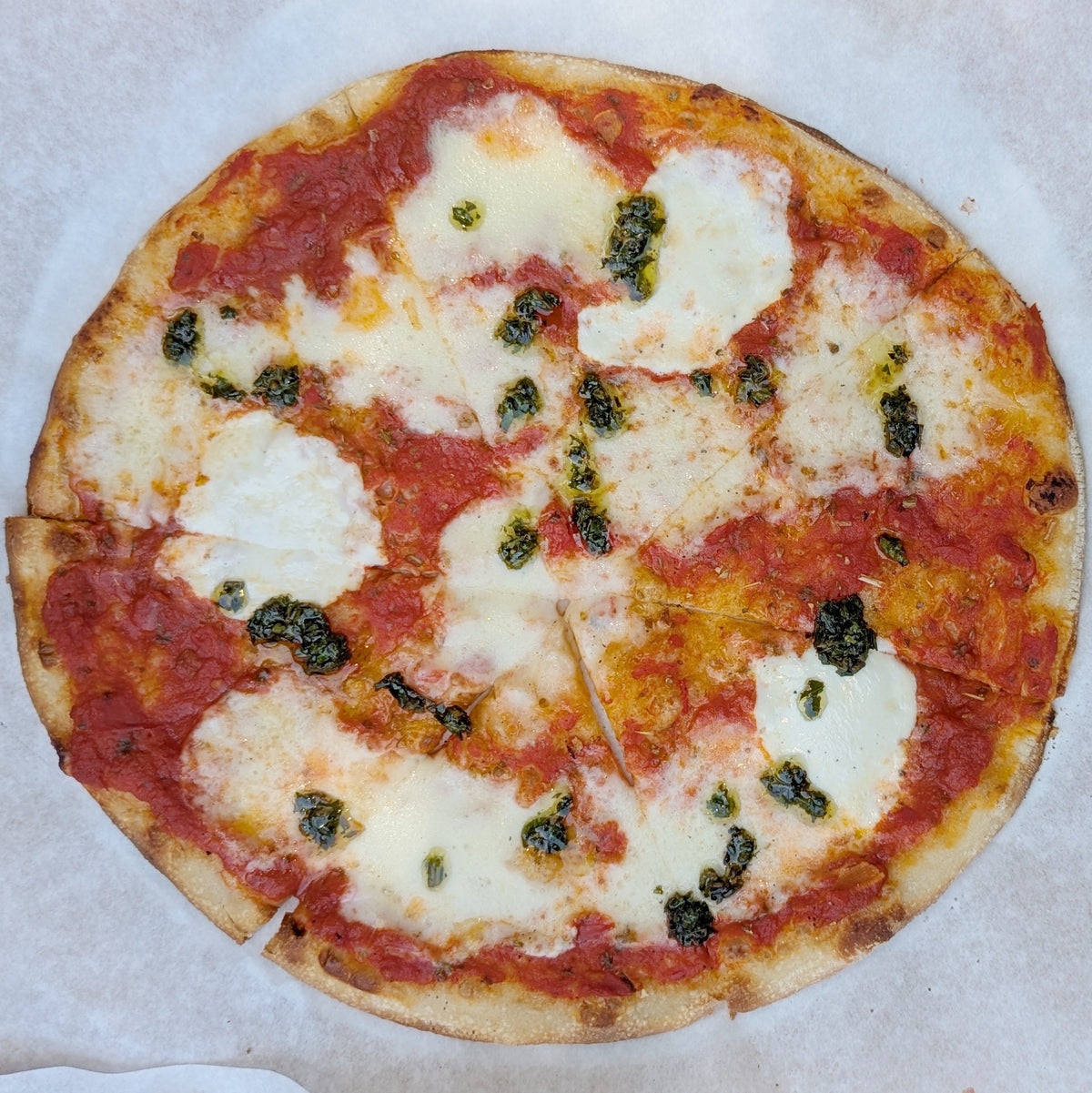 Fotografia reale di pizza Margherita — immagine illustrativa