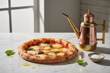 Carica l'immagine nel visualizzatore di Gallery, Oliera e pizza su marmo - Composizione
