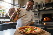 Carica l'immagine nel visualizzatore di Gallery, Pizzaiolo con oliera - Cucina professionale
