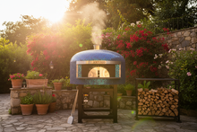 Carica l'immagine nel visualizzatore di Gallery, Vista giardino - Forno blu golden hour
